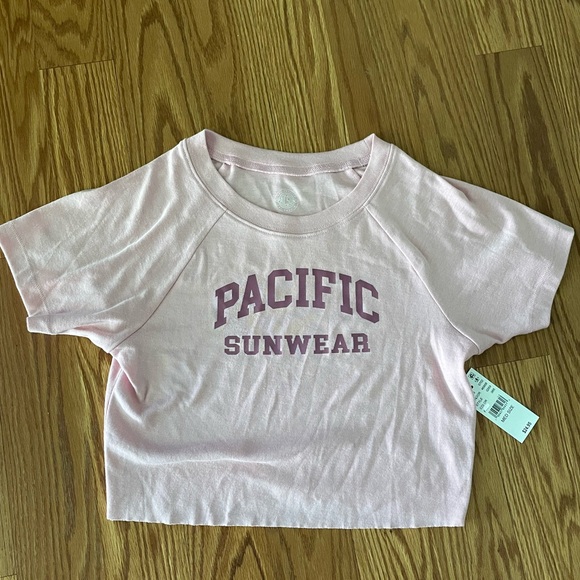 NWT PACSUN arch raglan crop t-shirt. Color: Pink | Size: Medium - Picture 3 of 6